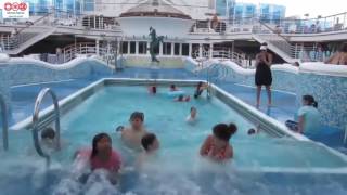 Nave da crociera nel mare in tempesta  Cruise ship in the stormy sea [upl. by Jaddan]