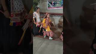 Garba  Gujarati Famous Garba  Navratri Special  Garba Lover  Gujarati  Easy Stepsshorts garba [upl. by Yelsna]