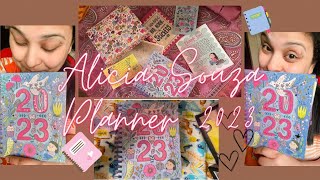 The Alicia Souza 2023 Planner  A Flip Through  ❤️ [upl. by Eillehs485]