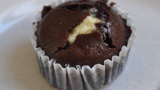 Recette des petits coulants au 2 chocolats par Hervé Cuisine [upl. by Ettelohcin683]