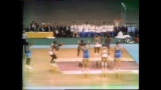 1968 Quick Hoops Hit  UCLA vs Houston at the Astrodome Final Moments [upl. by Swaine327]