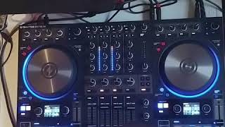 Beat Juggling on the Traktor S4 MK3 [upl. by Redwine]