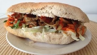 Recette du Banh Mi au boeuf citronnelle [upl. by Ydisac866]