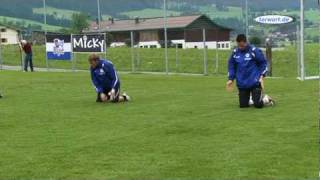 torwartdeTorwarttraining mit T Schlieck  Ganzkörperkräftigung mit Liegestütz [upl. by Byrom823]