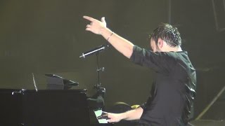 CESARE CREMONINI  FIGLIO DI UN RE  UNA COME TE  VIENI A VEDERE PERCHE  PADOVA 27112014 [upl. by Nirag]