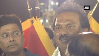 Karunanidhi funeral MK Stalin family break down at Marina beach [upl. by Hay82]