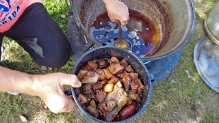 CARNE LA GARNITA CU CARNATI SI COASTE CA LA BUNICA ACASA [upl. by Enirrok]