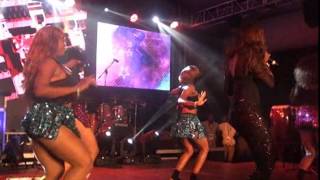 Tiwa and the Mavins Crew Performs DOROBUCCI on Stage quotROAD to MAMAsquot [upl. by Trudi]