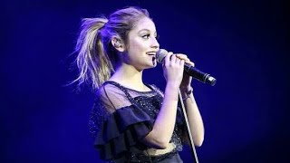 Mil besos por segundo en vivo  Karol Sevilla HD Que se pare el mundo tour [upl. by Aihsekyw323]