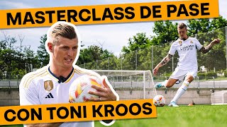 APRENDE a PASAR COMO TONI KROOS  Tutorial de pase con Toni Kroos [upl. by Aidni]