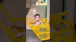 So cuteee baby in ikea shopping trolley [upl. by Clie134]