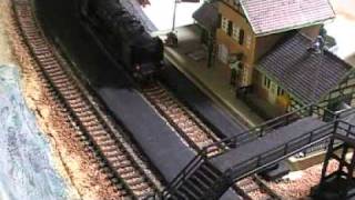 Trains miniatures  230G120 Fleischmann Loksound  040DE401 Roco [upl. by Shel]