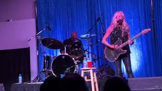 DEANA CARTER CONCERT BLUE LAKE CASINO 3 [upl. by Yraht]