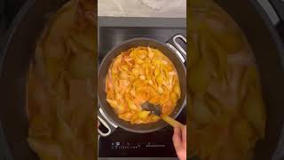 Cremet spicy one pot pasta med tomat og kylling [upl. by Namhcan]