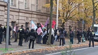 aktuell findet vor dem amtsgericht tiergarten turmstraße 91 eine Kundgebung statt [upl. by Otreblif]