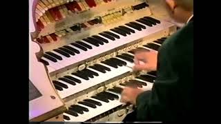 Organist goes Crazy The Worlds Fastest Organist [upl. by Tehc787]