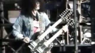 Guns N Roses  Knocking On Heavens Door Live [upl. by Hametaf954]