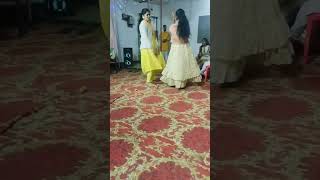 bhojpuri song dance bhai ke haldi mein chhoti बहन ka santos pagal song per dance [upl. by Pavlov]