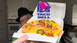 Taco Bell new cheesy jalapeno Mexican pizza review [upl. by Laveen]