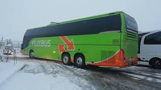 Autocarele Flixbus întra și ies din Autogara Eurolines Sibiu [upl. by Ahsieuqal]