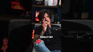 Tommy Lee tells Theo Von an Ozzy Osbourne story theovon tommylee theovonclips ozzyosbourne [upl. by Sinnek]