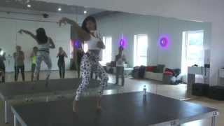 CLASE DE BACHATA LADY STYLE DEISY EN KARLSRUHE ALEMANIA 1 [upl. by Sirak]