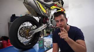 TUTORIAL COME FARE LO SPURGO DEI FRENI SU UNA MOTO  SUZUKI RMZ 450 SUPERMOTO [upl. by Izabel910]