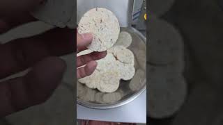 60mm round puffed rice cake machine tested for 2mm thin cakes [upl. by Naed]