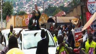 Dr Hamza Sebunya arrives at Remas kwanjula Splashes money to residents [upl. by Aitak225]