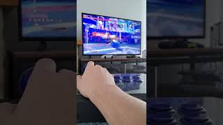 Una MÀ de cop Goril·la jugant a jocs de lluita shorts streetfighter terry snk capcom [upl. by Kciredorb]