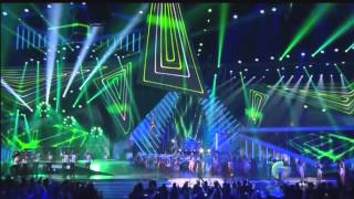 Wisin amp Yandel  Algo Me Gusta De Ti En Vivo 2013 [upl. by Arbed]