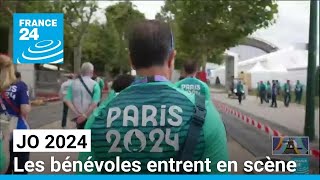 JO 2024  laventure olympique débute pour les bénévoles • FRANCE 24 [upl. by Selimah]