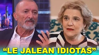 Arturo Pérez Reverte HUMILLA a Pilar Rahola “La jalean idi0tas” [upl. by Ullund194]