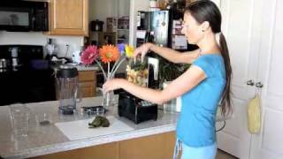 Making a Green Smoothie with The Omniblend V Blender [upl. by Cirillo]