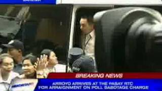 ExPres Gloria Arroyo arrives at Pasay RTC for her arraignment [upl. by Revert]