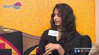 Suja Varunee Gets Candid with CineUlagam  Special Interview  Latest News [upl. by Aihsemak]