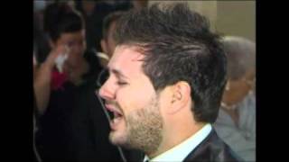 Cancion en boda  Novio sorprende a Novia en plena boda flamenca [upl. by Elbart912]