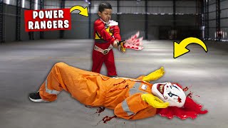 MI HERMANITO ATACA con su ESPADA de POWER RANGERS al PAYASO ASESINO de ALEJO IGOA [upl. by Ulphi]