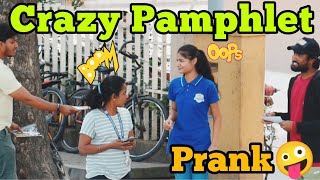 ಪಾಂಫ್ಲೆಟ್ ಹಂಚುವ ತಮಾಷೆ ವಿಡಿಯೋ🤪😂Crazy Pamphlet Prank 🤪😂 kannadaprank tharlenanmaklu prank [upl. by Jaquiss]