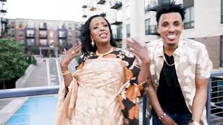 Ilkacase Qays Ft Hodan Abdirahman  Nimaan Ciilayba Icaaya  Official Music Video [upl. by Lohse]