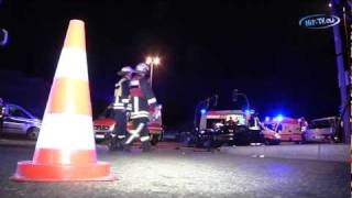 Unfall mit acht Verletzten in Glauchau Sachsen 30102012 [upl. by Donough]