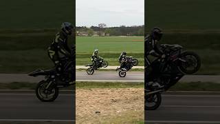 Wheelie moto lechplock wheelie motorcycle stunt gsxr [upl. by Wilder]