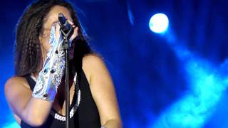 Malú canta quotAhora túquot en Águilas Murcia 2011 [upl. by Hgielek937]