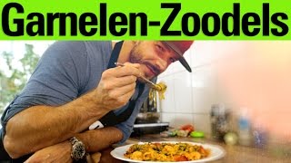 Low Carb und high Protein  Garnelen Zoodles [upl. by Hanus]