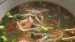 Recette de phò vietnamien aux crevettes، soupe tonkinoise وصفة الشوربة الڤيتنامية بالخضر و الجمبري [upl. by Jakie]