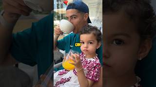 La hija de Ronaldo le enseña una conmovedora lección sobre la familia 🧐ll ronaldo shorts viral [upl. by Haikan]