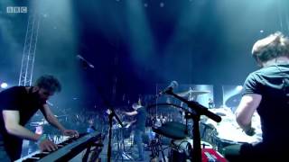 M83  Live 2016  Lower Your Eyelids To Die With The Sun [upl. by Elmer]