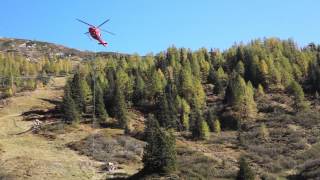 Montage Schneekanonen mit Helikopter in Österreich [upl. by Naomi]