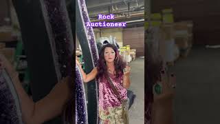 Auctioneer Christie Hatman sells a massive amethyst cathedral rock auctioneer ChristieHatman [upl. by Ailec]