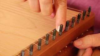 feeltone Monochord und Monolina  Wechseln einer Saite [upl. by Enelam909]